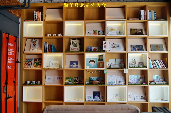 【小樂圓和洋餐食】台中親子餐廳.關東煮與牛小排和風壽喜鍋.庭院大沙池.旋轉透明溜滑梯.好吃好玩