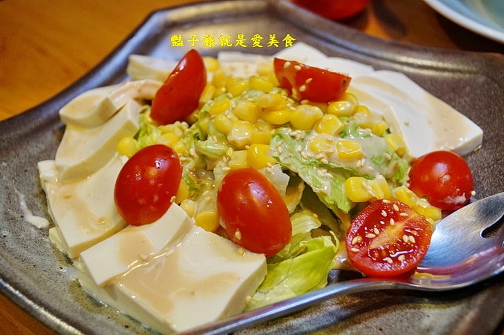 【麵屋一龍拉麵專門店】台中好吃拉麵推薦．豬肋排拉麵吮指回味．豚骨湯頭濃厚醇香．就愛海老蝦味拉麵