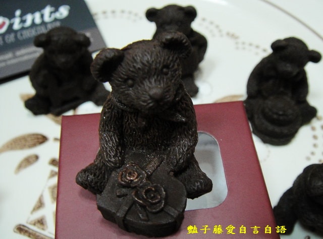 甜食糕點＆愛上巧克力Ｑpoints熊家族情人節禮盒。可愛到不行【豔子藤美食嚐鮮試吃報告】