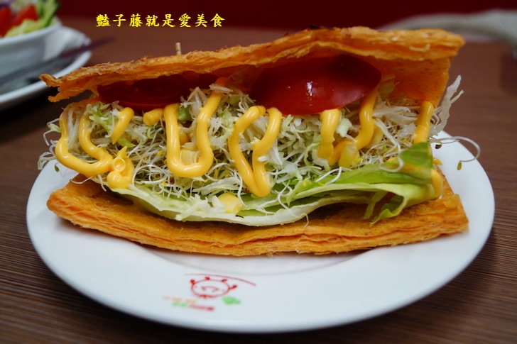 【蕃茄村漢堡】台中早午餐．元氣滿滿．好吃樂活堡．食尚輕食．豔子藤就是愛美食