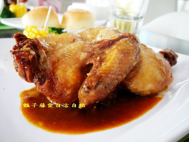 台中異國美食＆日光．郡美味饗宴燒烤香草豬肋排+鄉村香料烤春雞【豔子藤就是愛美食】