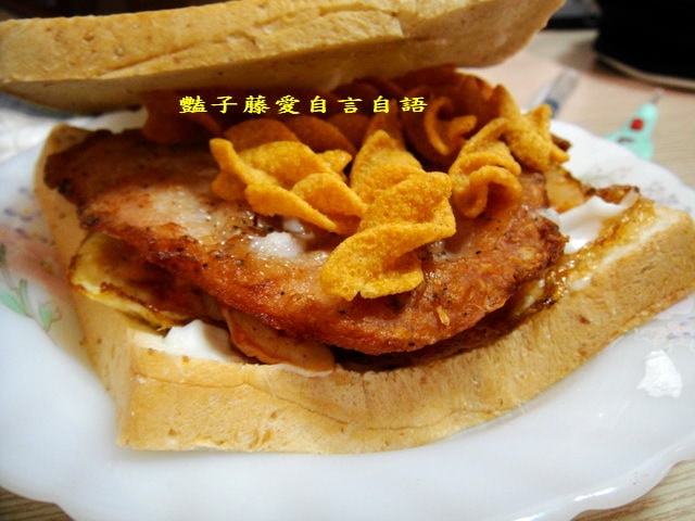 可樂果陽光咖哩豬排肉蛋吐司創意新吃法【豔子藤美食嚐鮮試吃報告】