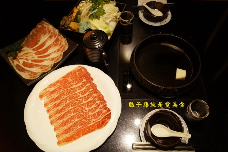 【潮鍋本家鍋物料理】台中市公益路美食.大滿貫海陸鴛鴦鍋.雙味壽喜燒.浪漫火烤兩吃.豔子藤美食地圖