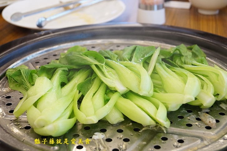 【蒸龍宴】台中大雅美食海鮮餐廳.秋蟹肥美.波士頓龍蝦鮮甜彈牙.精華粥底人間美味.蒸氣養生海鮮館.蒸食好料理