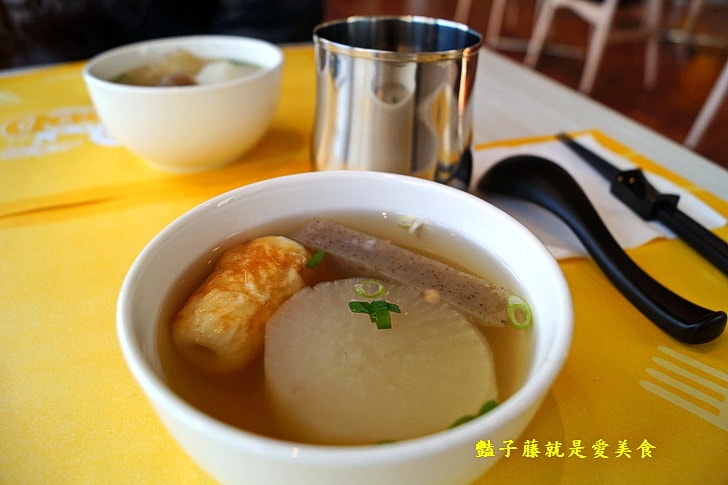 【小樂圓和洋餐食】台中親子餐廳.關東煮與牛小排和風壽喜鍋.庭院大沙池.旋轉透明溜滑梯.好吃好玩