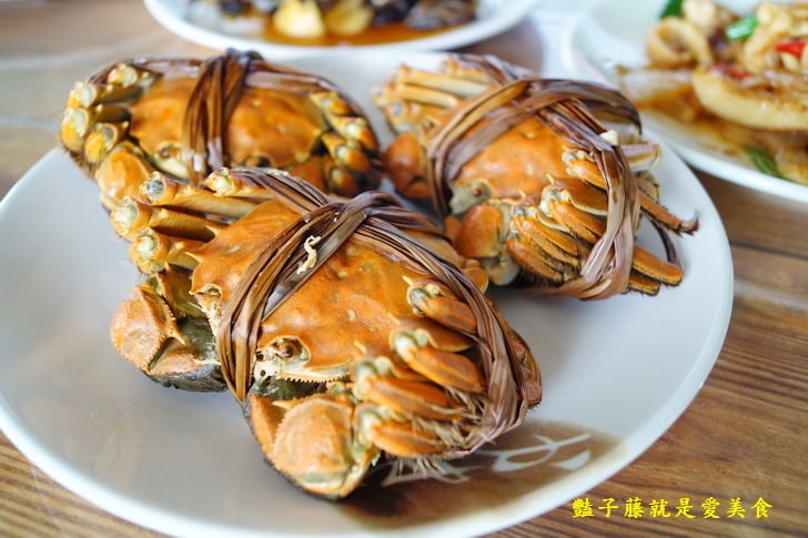 【慶東大閘蟹生態農場】秋蟹肥美.品嚐大閘蟹最佳賞味期.古早味爌肉肥嫩瘦Ｑ農家菜.兔兔天竺鼠可愛動物區
