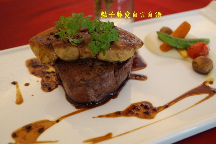 羅西亞牛排相約情人節餐廳．台中夏蒙法式小館【豔子藤就是愛美食】