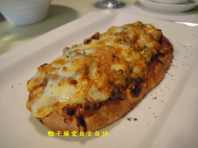 台北異國美食＆維也納小館。脆皮烤雞腿青醬燉飯法式油封鴨披薩【豔子藤就是愛美食】登上聯合新聞網首頁