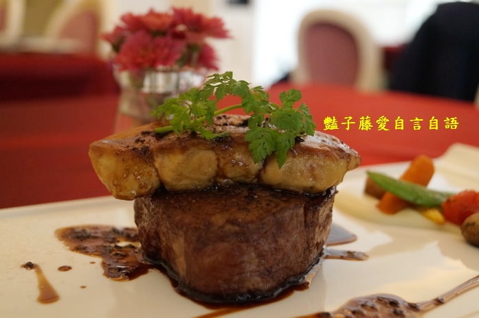 羅西亞牛排相約情人節餐廳．台中夏蒙法式小館【豔子藤就是愛美食】