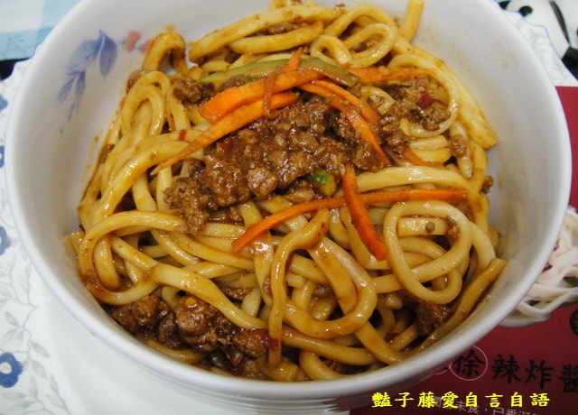 煮食麵點＆雙人徐炸醬麵番茄肉末麵。食尚界的香奈兒【豔子藤美食嚐鮮試吃報告】
