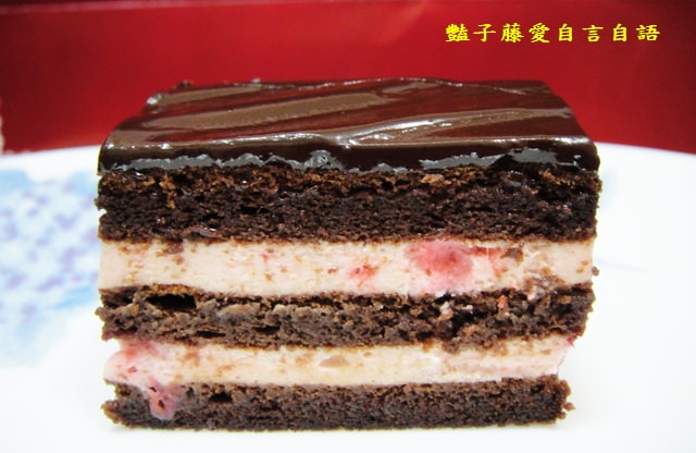 甜食糕點＆艾波索烘焙坊。魔術黑金磚巧克力的濃情蜜意【豔子藤美食嚐鮮試吃報告】(感謝推薦～登上愛合購精選文章)
