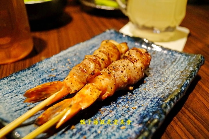 【新竹城隍廟美食】新竹Moibon炭火串燒．日式居酒屋也有好吃的美式炭烤沙朗牛排．甜點日式烤麻糬燒完美必點