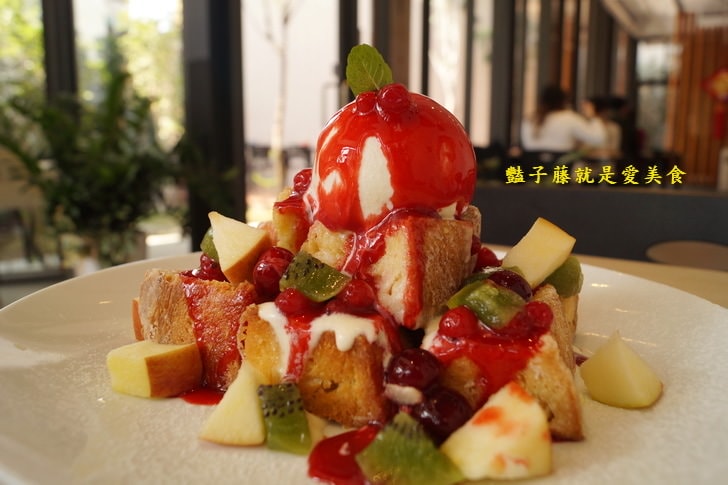 【光蠟樹喫茶館】台中下午茶.QQ珍珠冰淇淋鬆餅.丹麥金磚吐司.奶蓋綠茶.抹茶綠拿鐵.豔子藤美食地圖