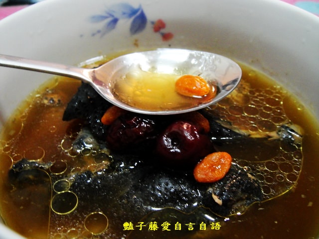 豔家廚房＆薑母烏骨雞湯。冬季滋補好湯簡單料理【豔子藤就是愛美食】