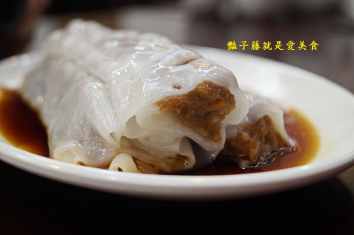 鑫旺角茶餐廳．台中北平路美食．香茜牛肉腸粉好吃推薦．鬼馬炒飯很厲害【豔子藤就是愛美食】