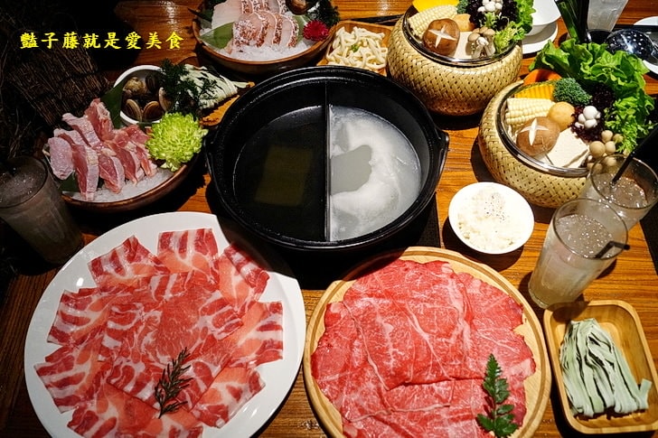【八豆食府精緻鍋物】員外家裡的花田喜彘真是吃紅蘿蔔長大的豬.澳洲9級和牛鮮嫩汁多.鍋物湯底慢燉雞湯