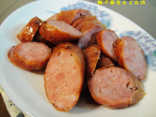 傳統小吃＆統御食品。Ｑ彈美味香腸【豔子藤美食嚐鮮試吃報告】
