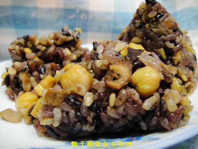 煮食麵點＆花東粽穀。十穀元氣粽黃金起司粽龍粽禮盒【豔子藤美食嚐鮮試吃報告】