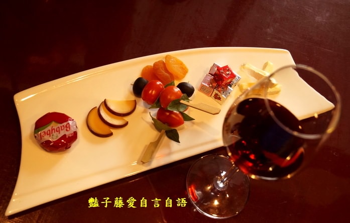 杯子田．女主廚創意料理個性店！銀槍烏賊燉飯+義式牛肉餅超好吃【豔子藤就是愛美食】
