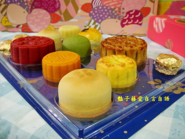 星球月餅之美味探險。2013金格采吟月中秋禮盒【豔子藤美食嚐鮮試吃報告】