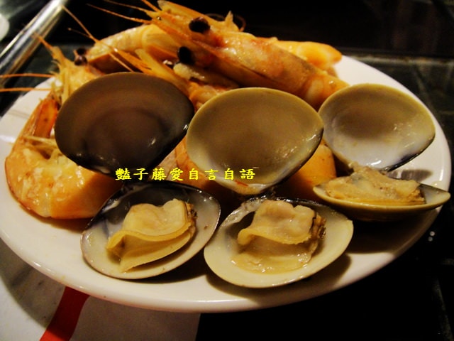 台中鍋物料理＆小蒙牛頂級麻辣養生鍋。杯裝哈根達斯吃到飽【豔子藤就是愛美食】登上聯合新聞網首頁