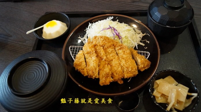 福勝亭日式豬排專賣．台中美村店開運豬排定食好食【豔子藤就是愛美食】