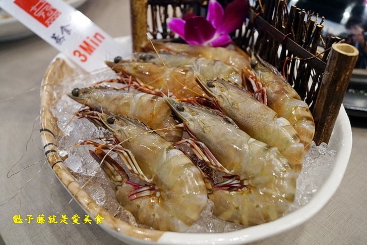 【蒸食在台中美食婚宴會館】台中南屯區海鮮餐廳.原味蒸活海鮮.雙龍蝦與海中王肥豬蝦.粥底依然是精華之所在