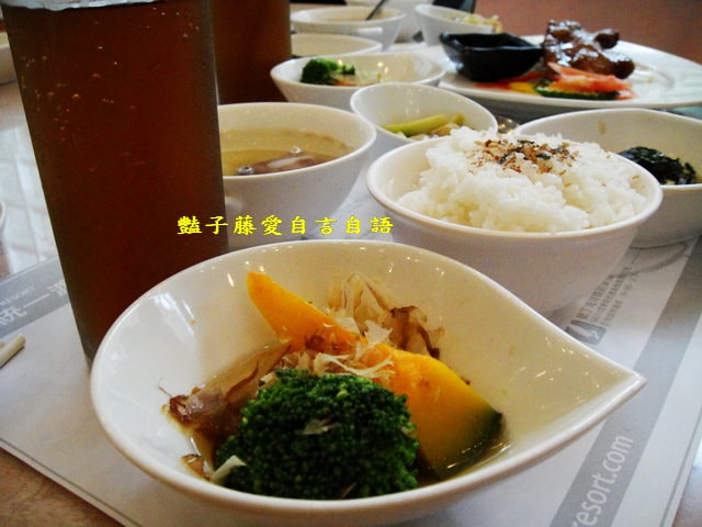 統一渡假村谷關溫泉養生會館松饕樓。日式溫泉套餐蒲燒雞腿排+和風香酥魚排+下午茶【豔子藤就是愛美食】