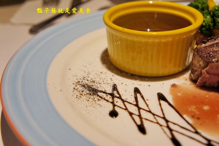 【吉仁牛排館】新竹美食餐廳．美式菲力牛排與義式海鮮焗飯的美味首選．豔子藤美食地圖