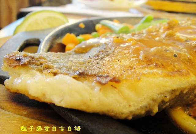 台中貴族世家。香蒜雞排冰島鱈魚排酥皮濃湯吃到飽【豔子藤就是愛美食】登上聯合新聞網首頁
