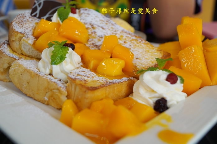 鯊魚咬吐司．就是愛芒果布丁吐司．香蕉巧克力叢林鬆餅誰受得了啊！【豔子藤就是愛美食】