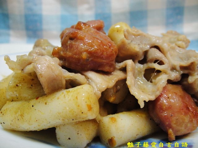 煮食麵點＆草原風蒙古火鍋湯底創意料理。辣炒年糕【豔子藤美食嚐鮮試吃報告】