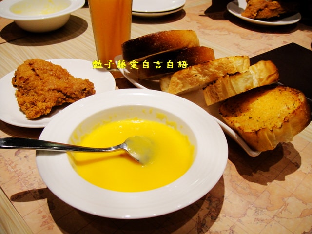 台中異國美食＆納尼亞義式餐廳手工窯烤披薩美味義大利麵吃到飽【豔子藤就是愛美食】