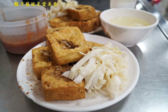 中華夜市美食小吃．潭子臭豆腐．台中在地的滋味【豔子藤就是愛美食】