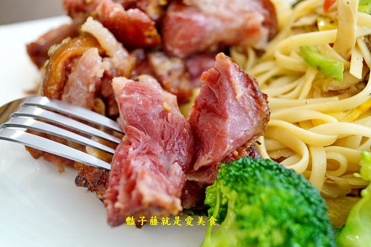 【Casamia義式餐廳】新竹異國美食．德國豬腳雙人套餐飽足又滿足．溫馨小館的美味幸福時光