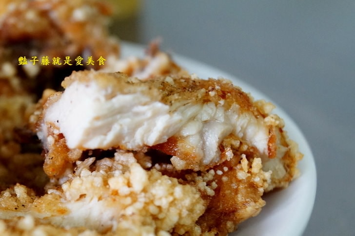 【台中麻辣大腸麵線】廣三SOGO旁巷弄小吃美食．３０年老店排隊人氣在地小吃．豔子藤台中美食地圖
