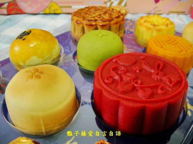 星球月餅之美味探險。2013金格采吟月中秋禮盒【豔子藤美食嚐鮮試吃報告】