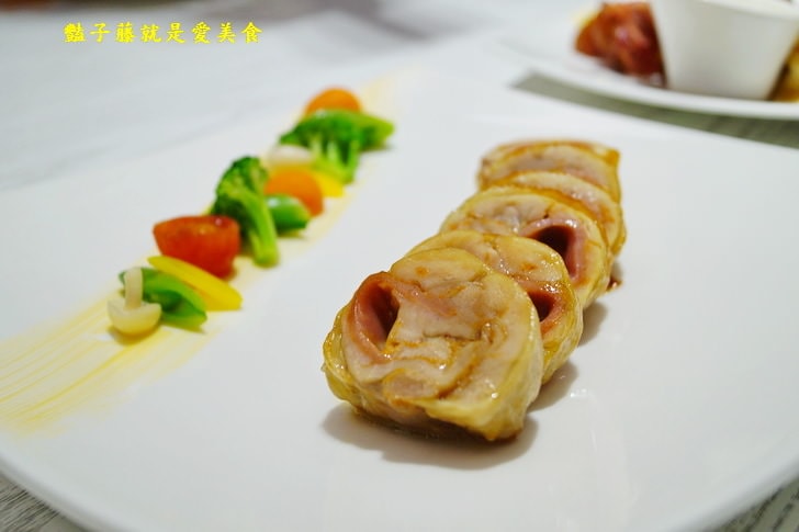 【台中梨子咖啡館】臺中音樂美食餐廳.碳烤頂級肋眼牛排.酥烤德國豬腳.關東風壽喜燒.崇德店得饗主宴