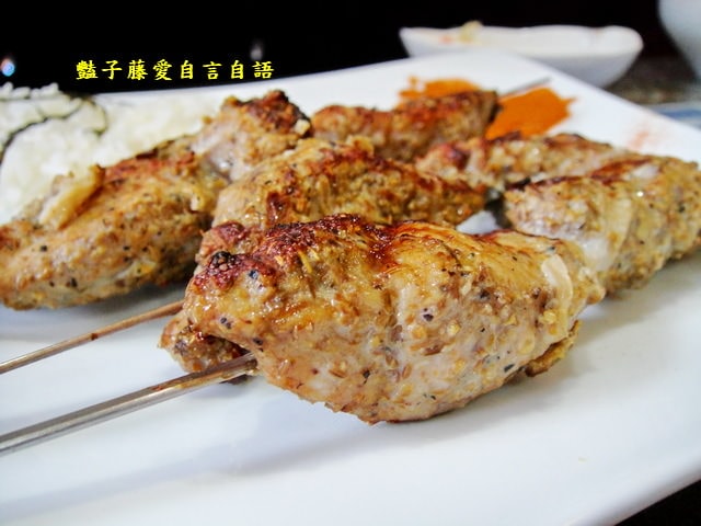 Oh My God 俄羅斯異國美食．烤肉串煨羊飯風味餐【豔子藤就是愛美食】