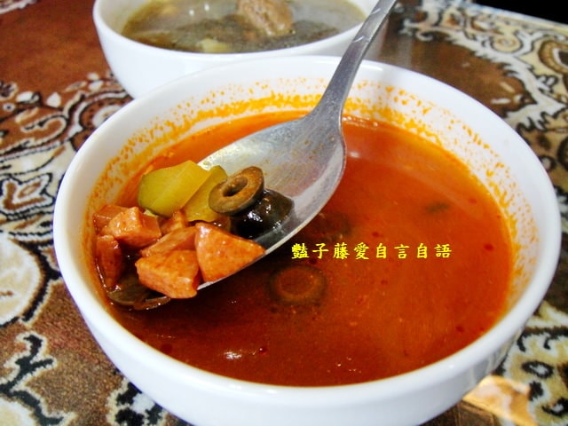 Oh My God 俄羅斯異國美食．烤肉串煨羊飯風味餐【豔子藤就是愛美食】