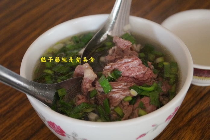 台南安平美食清燙牛肉．安平林家牛肉湯【豔子藤就是愛美食】登上聯合新聞網首頁