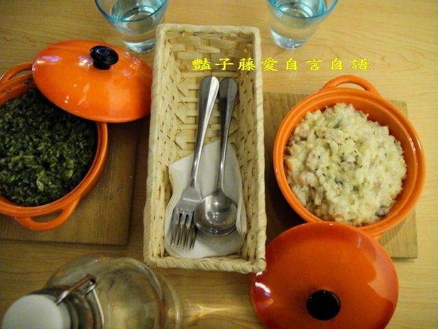 愛上奶油白醬蘑菇雞肉燉飯．DeLight Cafe【豔子藤就是愛美食】