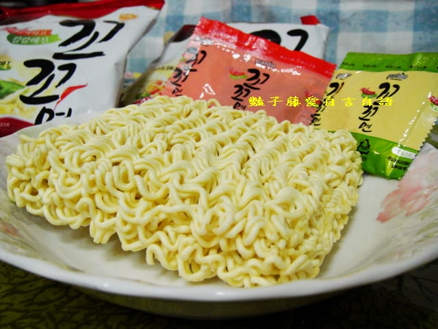 煮食麵點＆綠森林米奇熊韓國朴有天Kiss雞絲麵+Paldo咕咕麵【豔子藤美食嚐鮮試吃報告】
