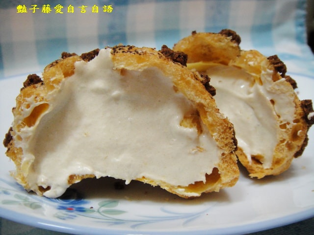 甜食糕點＆克朗奇手作爽脆泡芙。現吃現灌好吃又好玩【豔子藤美食嚐鮮試吃報告】