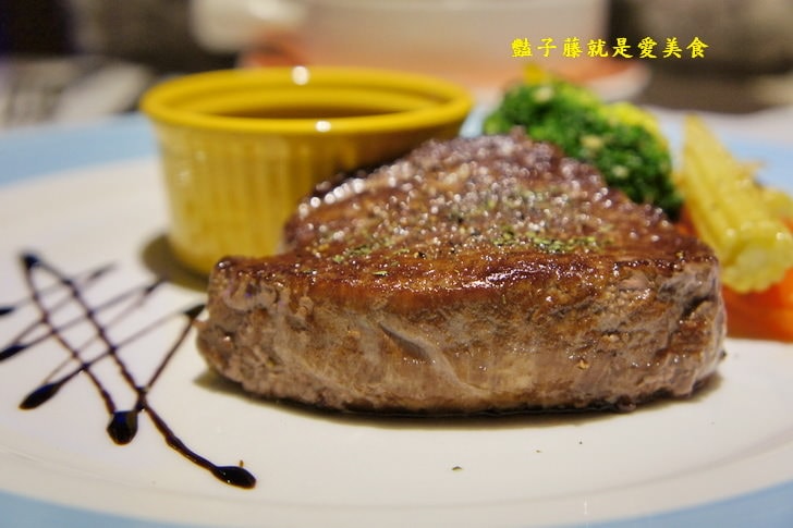 【吉仁牛排館】新竹美食餐廳．美式菲力牛排與義式海鮮焗飯的美味首選．豔子藤美食地圖