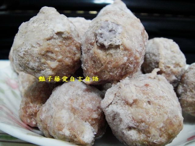 煲炖湯品＆活叻小丸子。三鮮貢丸+芋頭貢丸+泡菜貢丸爆汁超好吃【豔子藤美食嚐鮮試吃報告】