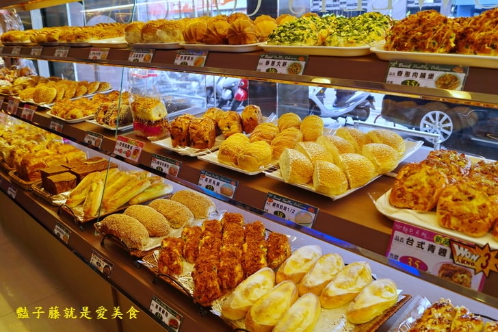 【麥仕佳專業烘焙坊】在地風味招牌純芋泥蛋糕．美食網路票選．熱門團購美食．轉角遇見幸福的麵包店