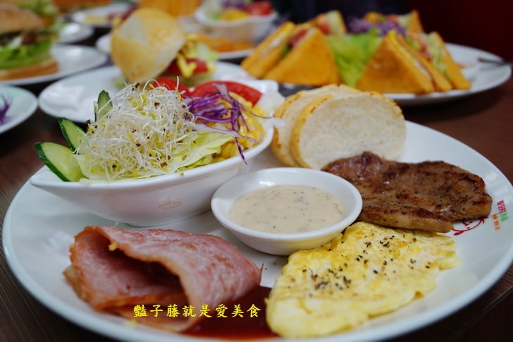 【蕃茄村漢堡】台中早午餐．元氣滿滿．好吃樂活堡．食尚輕食．豔子藤就是愛美食