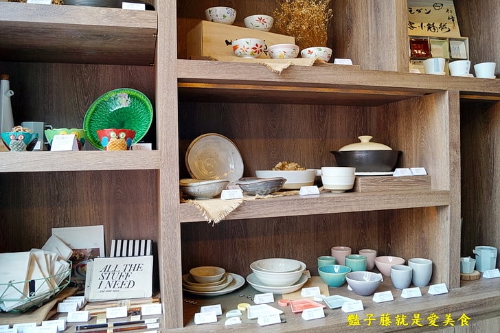 【鮨樂海鮮市場】台中日式超市.海裡游的陸上跑的都在海陸火鍋.粥底精華鮮味雜炊怎麼就這麼好吃啊