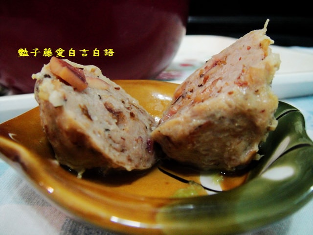 煲炖湯品＆活叻小丸子。三鮮貢丸+芋頭貢丸+泡菜貢丸爆汁超好吃【豔子藤美食嚐鮮試吃報告】